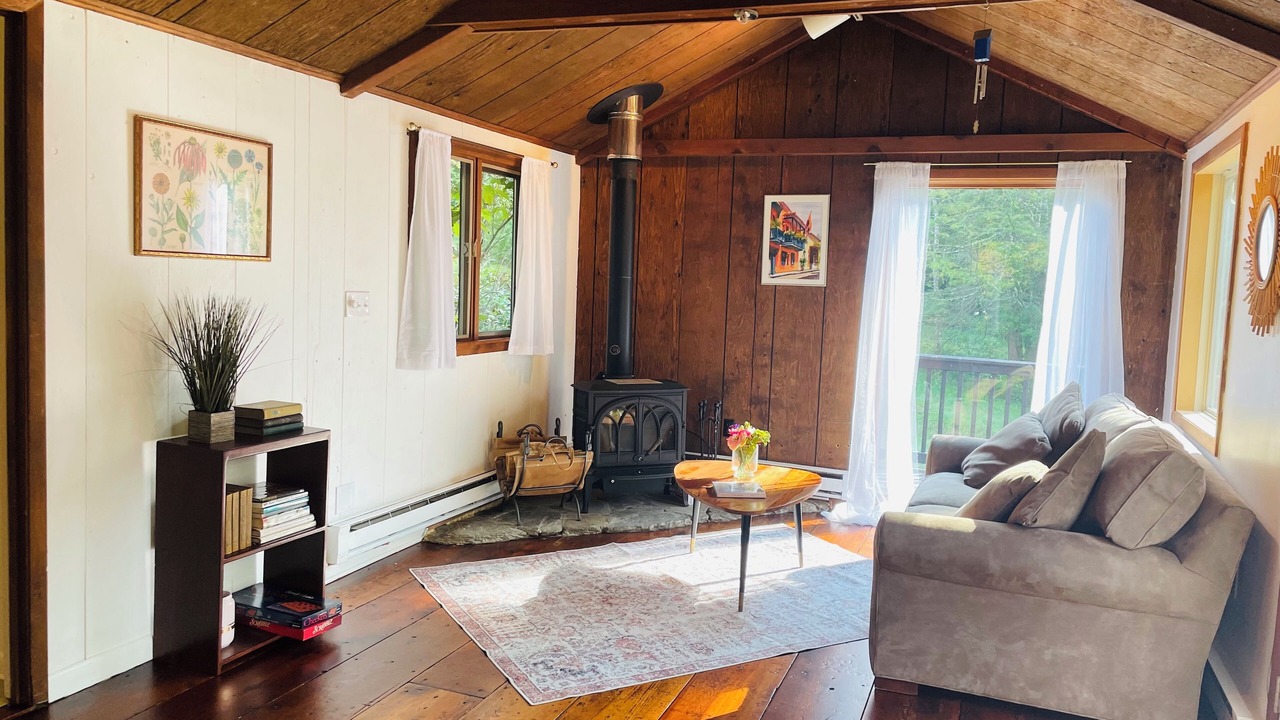 Photo of Livingroom in West Stockbridge