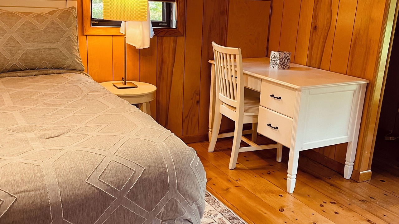 Photo of Bedroom in West Stockbridge