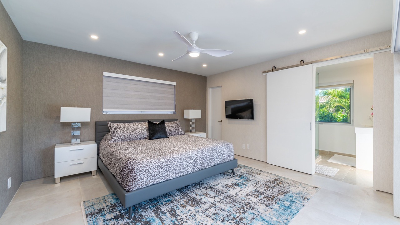 Photo of Bedroom in Imperial Point