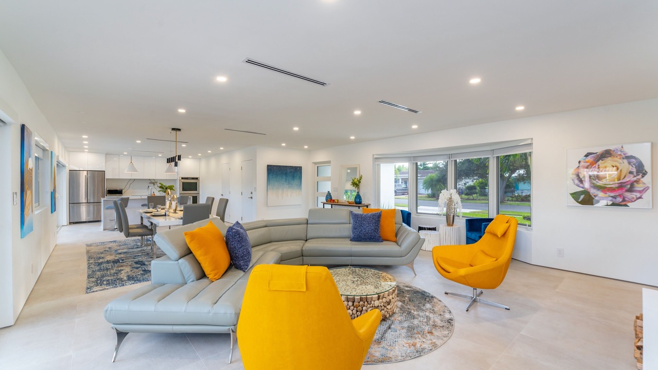 Photo of Livingroom in Imperial Point