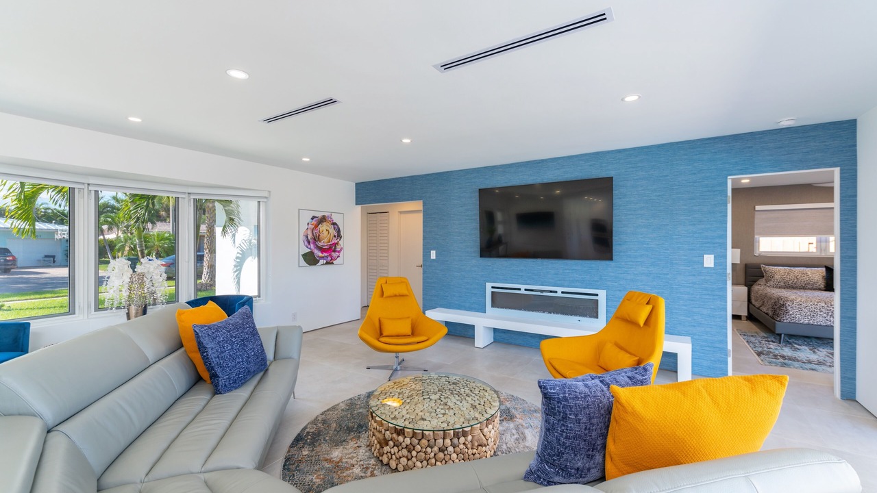 Photo of Livingroom in Imperial Point