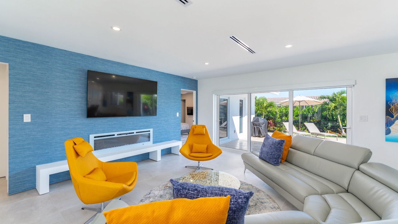 Photo of Livingroom in Imperial Point