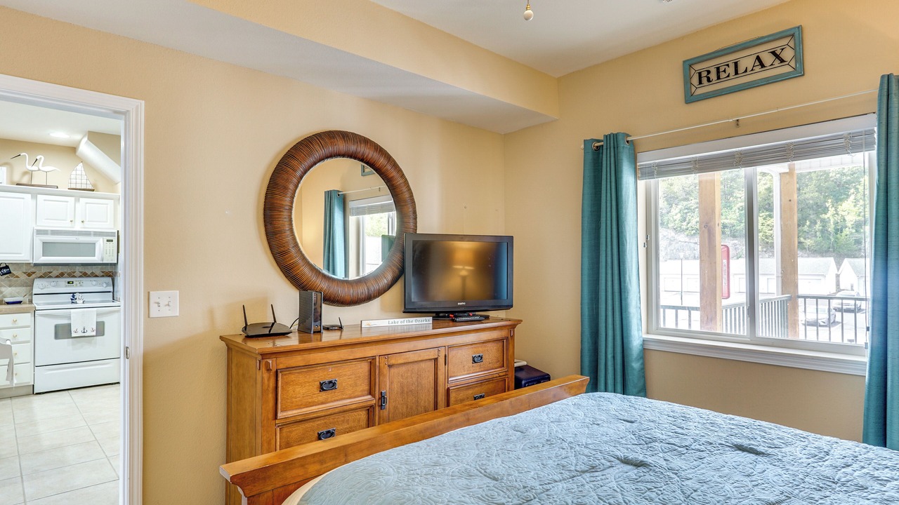 Photo of Bedroom in Camdenton