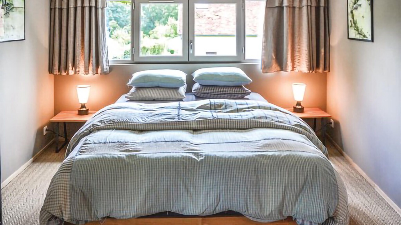 Photo of Others in Billy