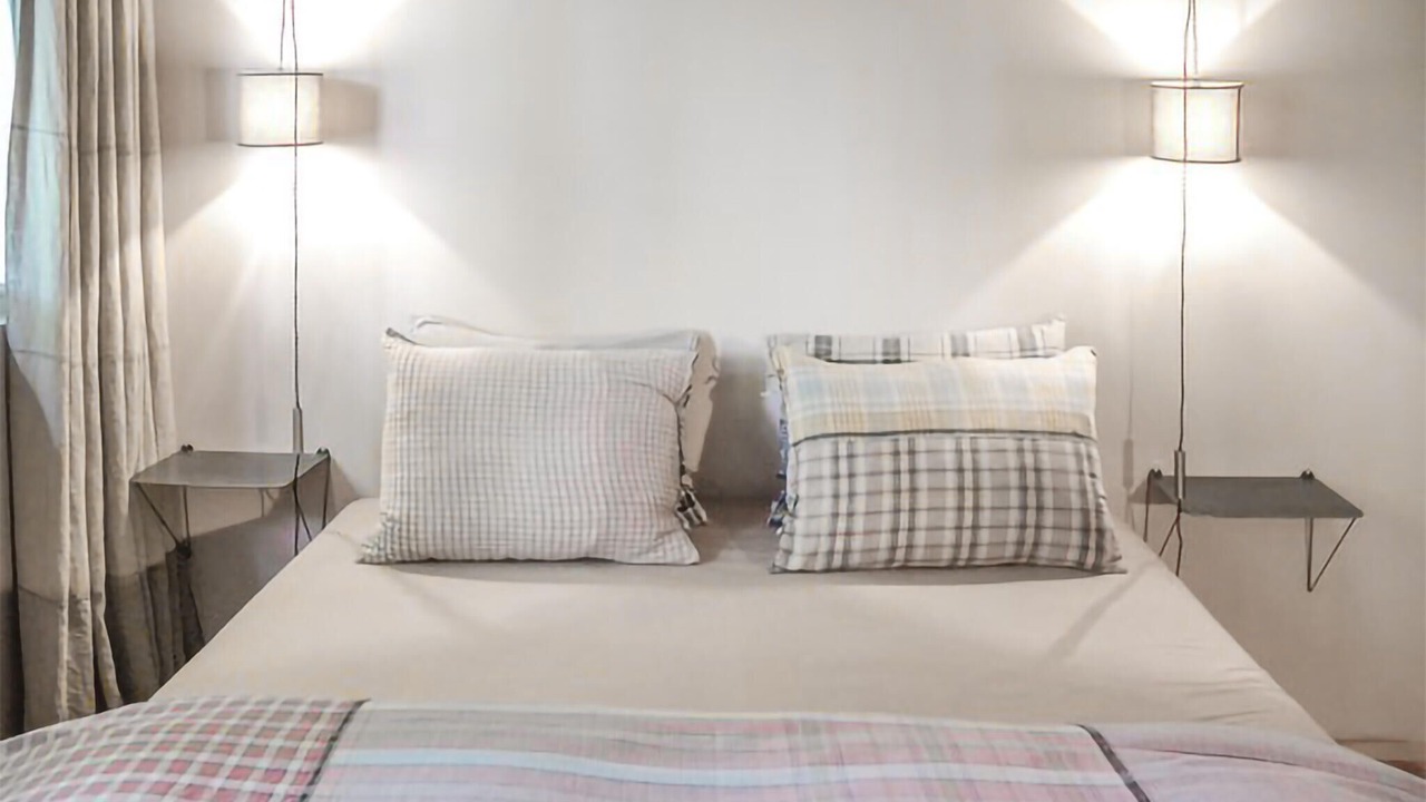 Photo of Others in Billy