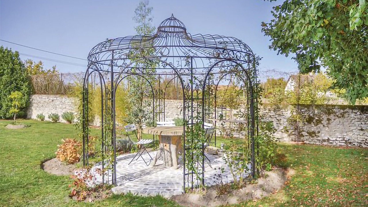 Photo of Others in Billy