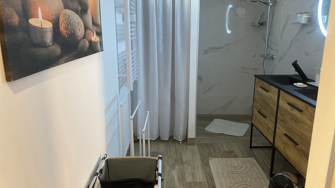 Photo of Bathroom in Villers-Pol