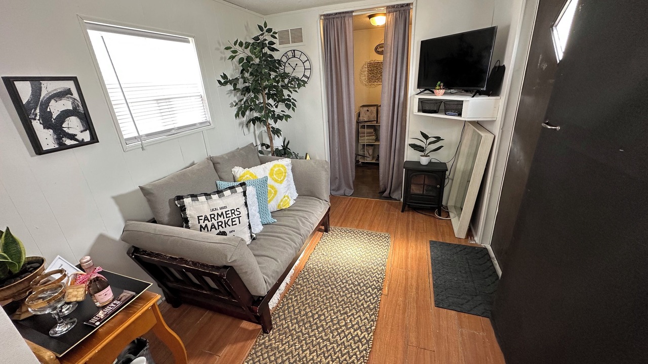 Photo of Livingroom in Duson