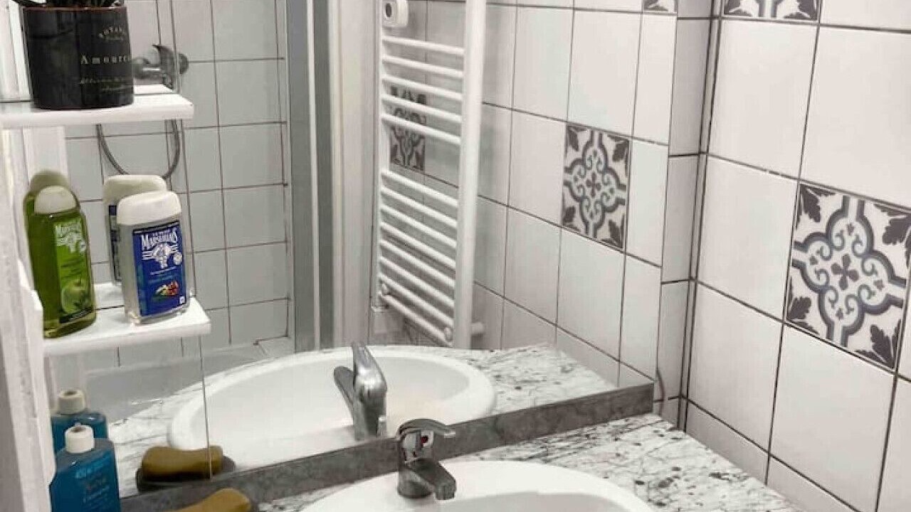 Photo of Bathroom in Clermont Ferrand City Centre