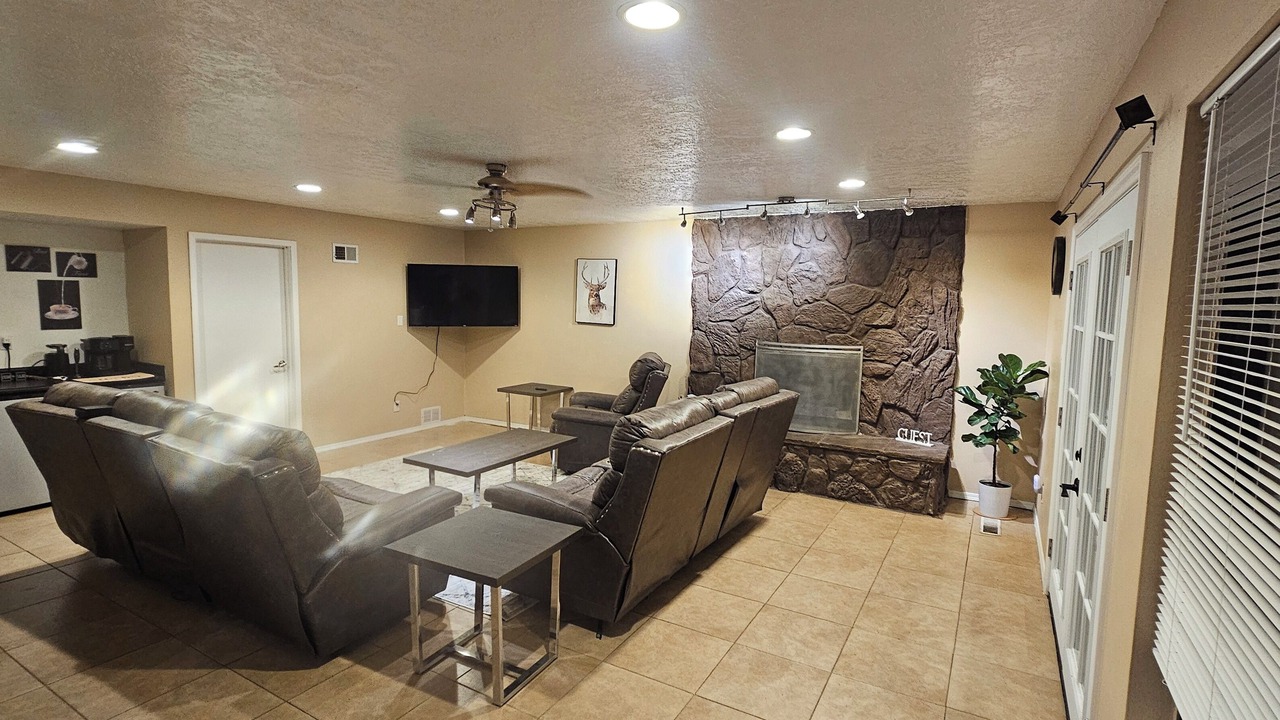 Photo of Livingroom in Taylor Ranch