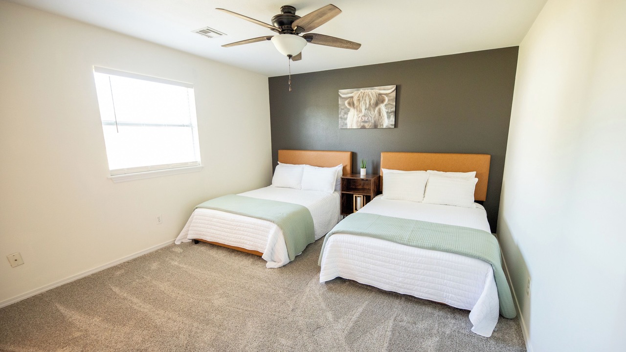 Photo of Bedroom in Caney