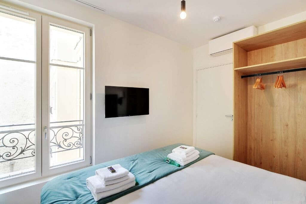 Photo of Bedroom in Levallois-Perret
