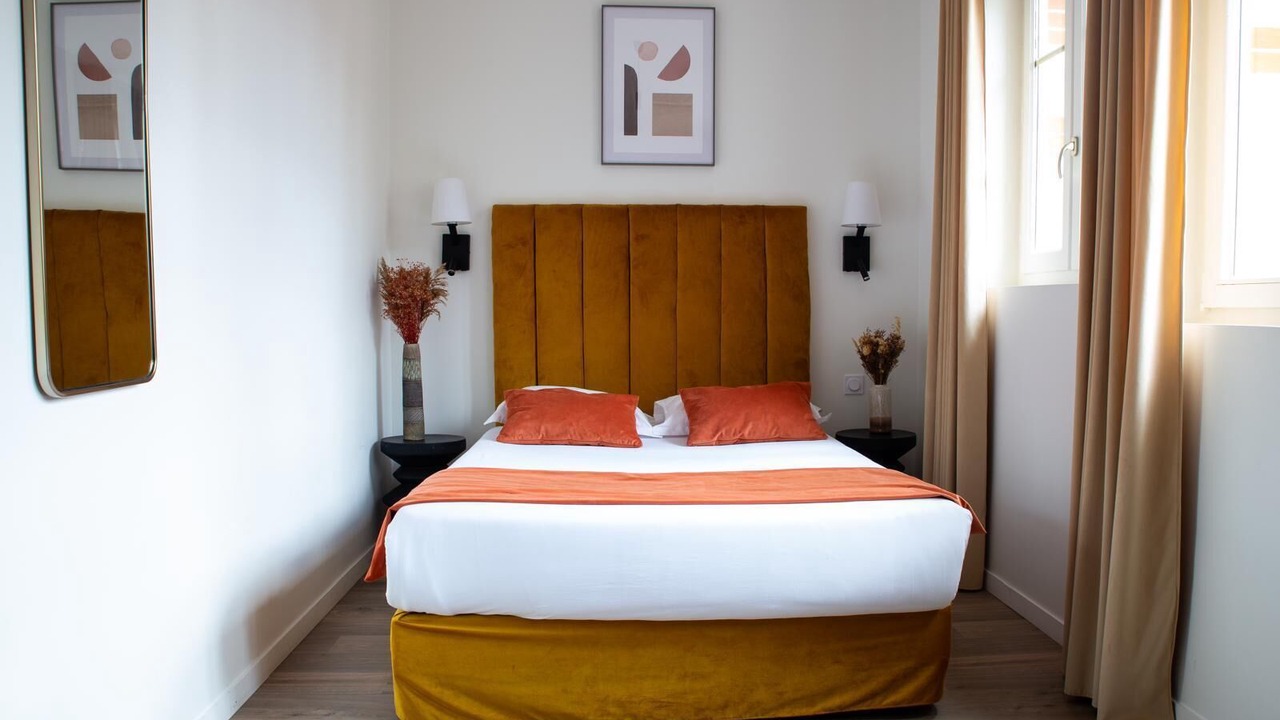 Photo of Bedroom in Levallois-Perret