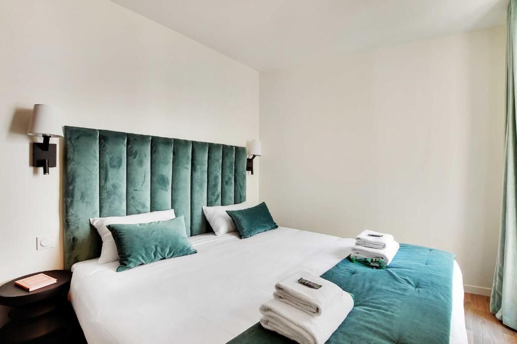Photo of Bedroom in Levallois-Perret