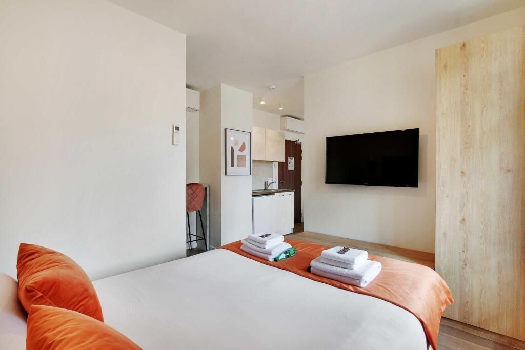 Photo of Bedroom in Levallois-Perret