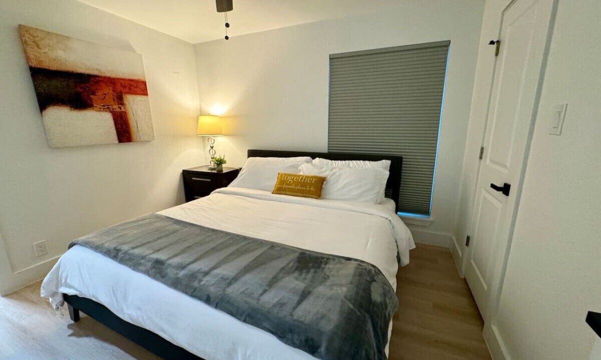 Photo of Bedroom in East Oak Hill
