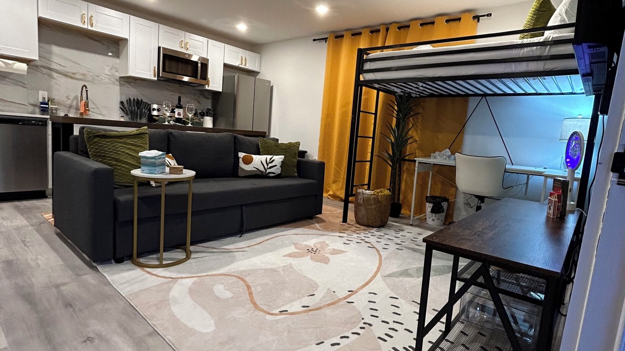 Photo of Livingroom in Old East Dallas