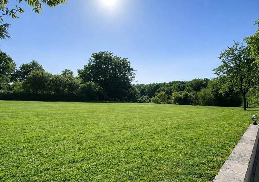 Photo of Outdoor in Blennes