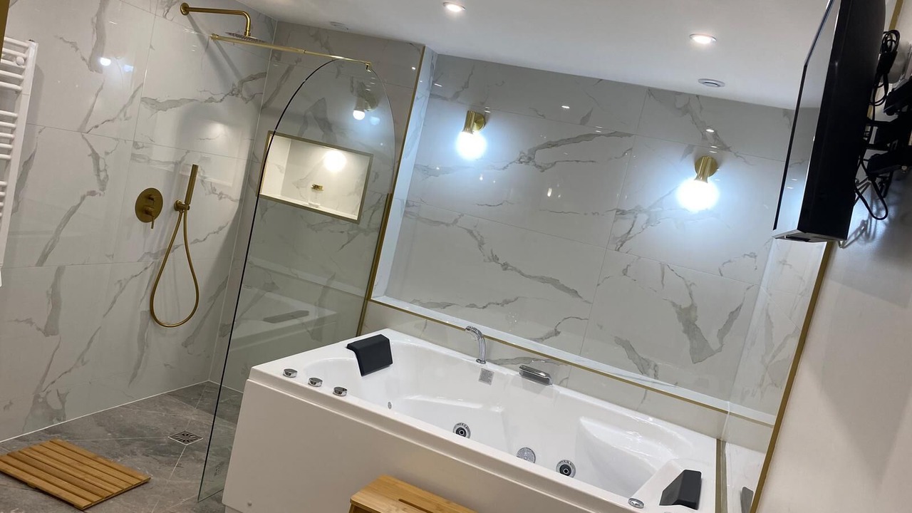 Photo of Bathroom in Blennes