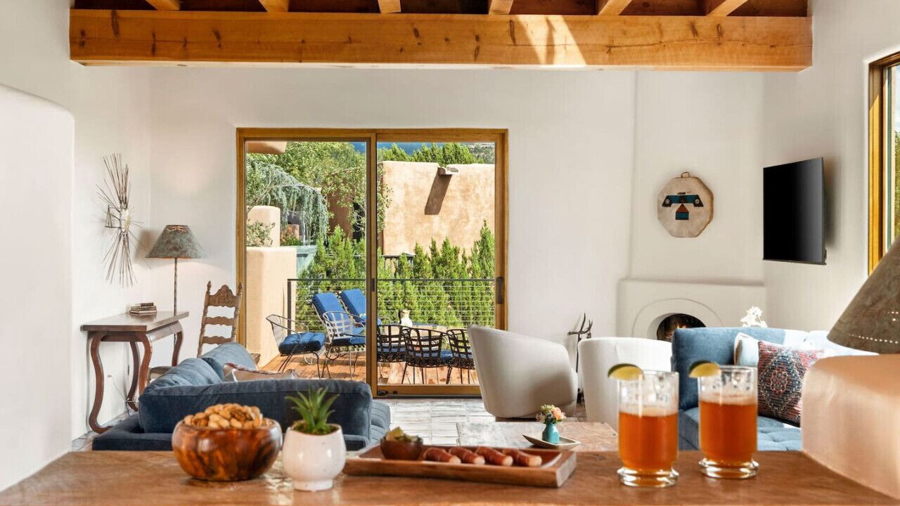 Photo of Livingroom in Northeast Santa Fe