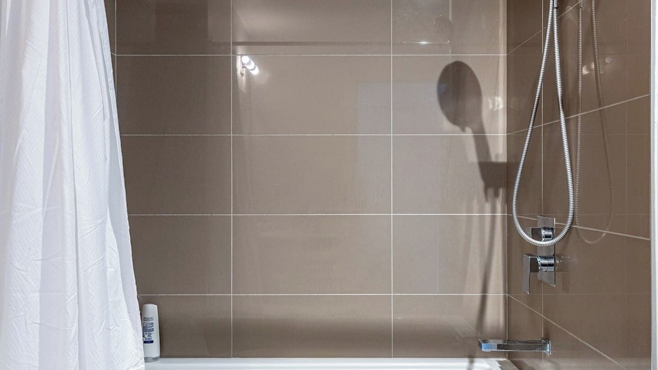 Photo of Bathroom in Connaught