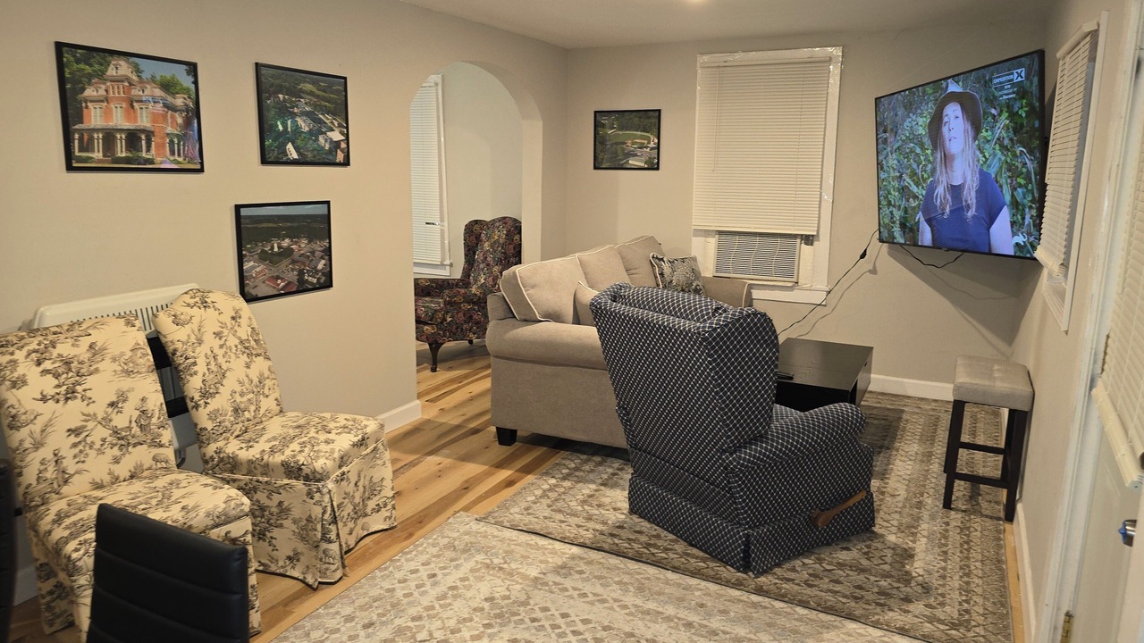 Photo of Livingroom in Fayette