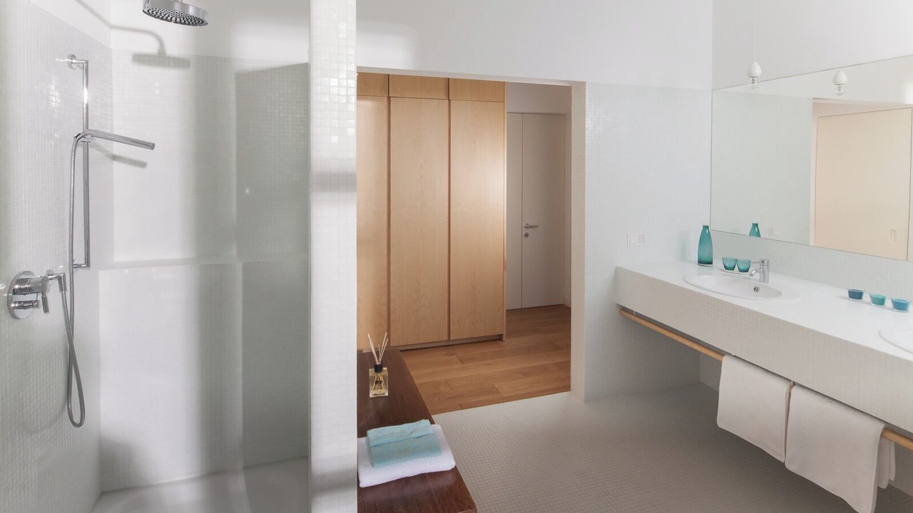Photo of Bathroom in Pile