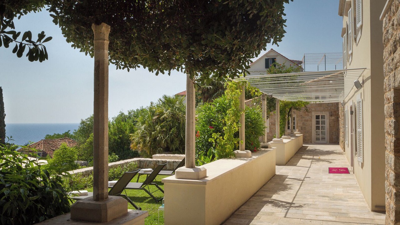 Photo of Patio Balcony in Pile