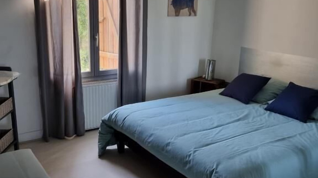 Photo of Bedroom in Orrouy