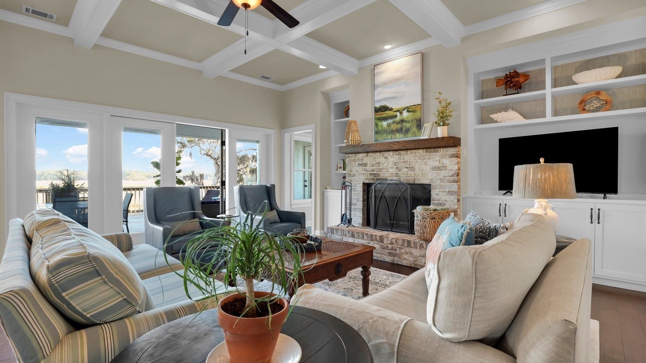 Photo of Livingroom in Midway