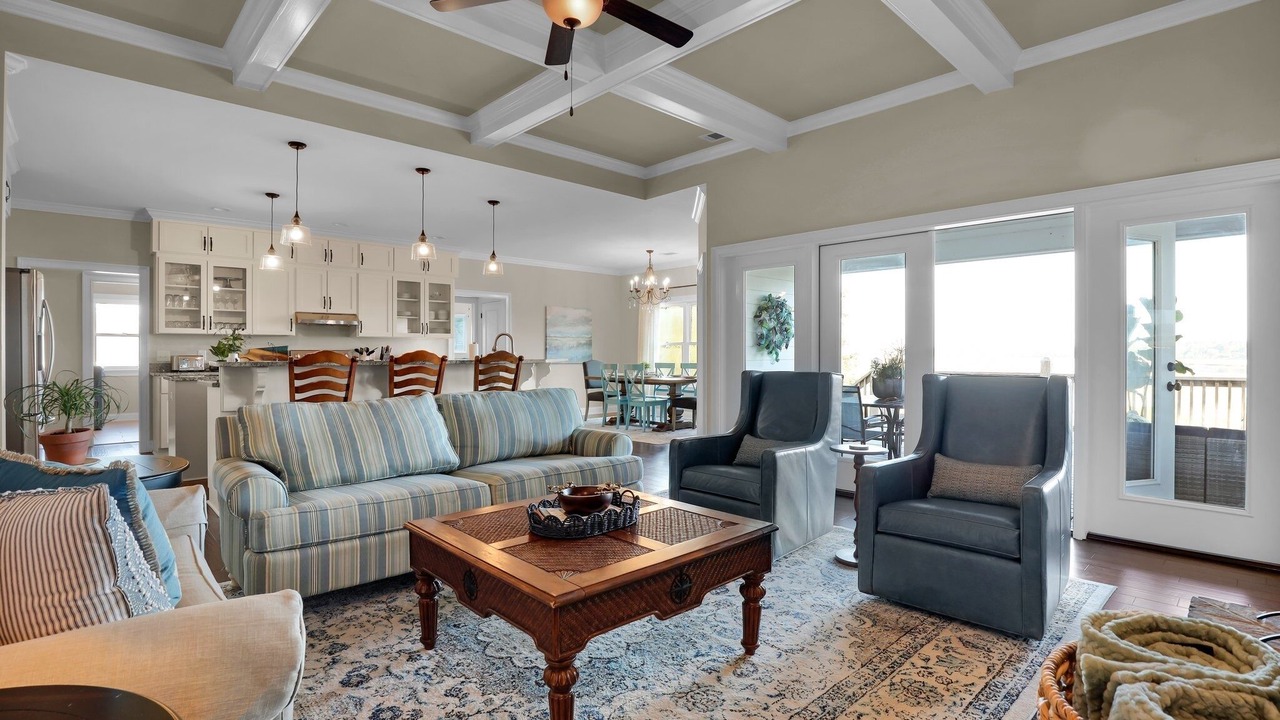 Photo of Livingroom in Midway