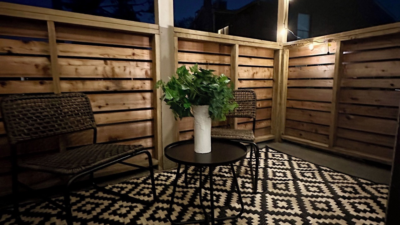 Photo of Patio Balcony in Astrodome