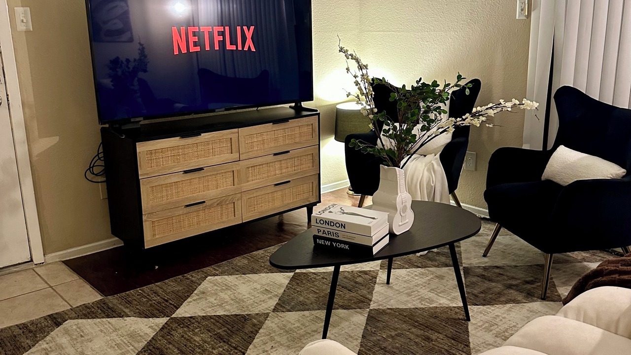 Photo of Livingroom in Astrodome