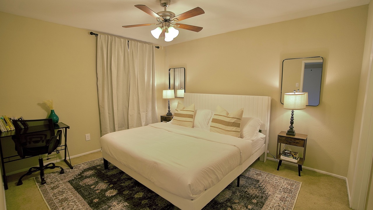Photo of Bedroom in Astrodome