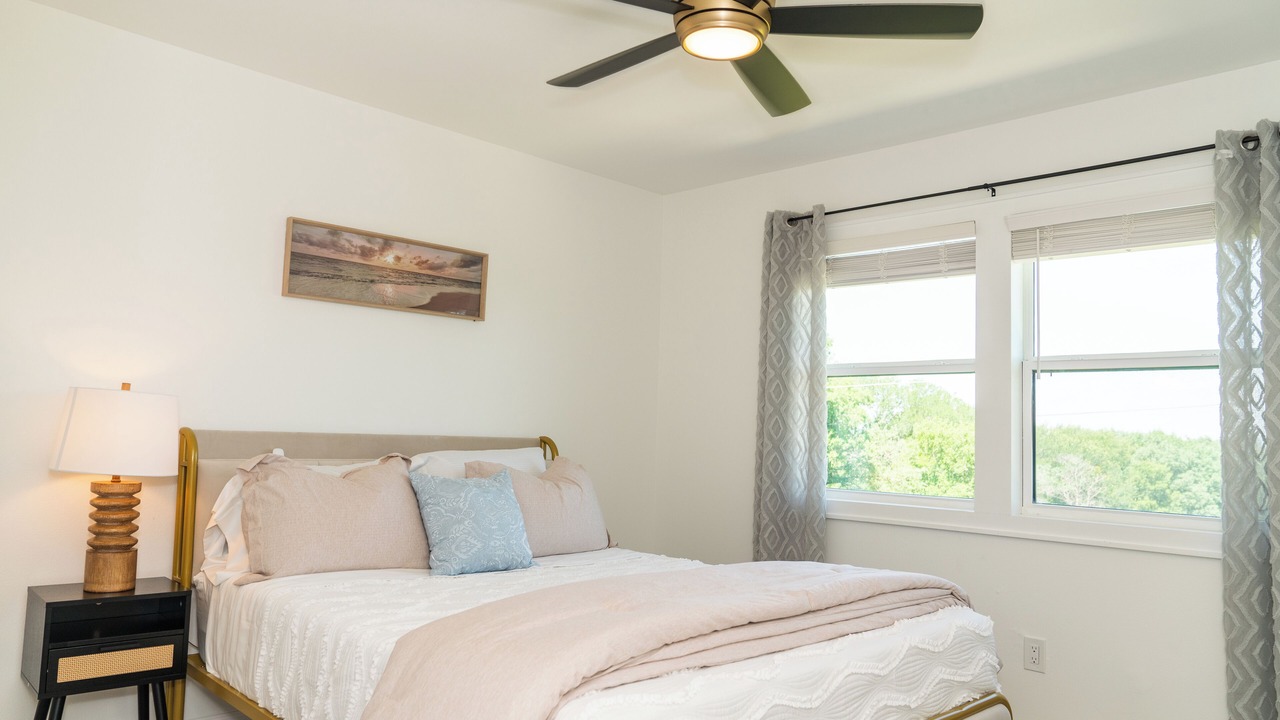 Photo of Bedroom in Garland