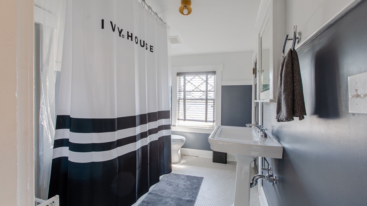 Photo of Bathroom in Hanover Place