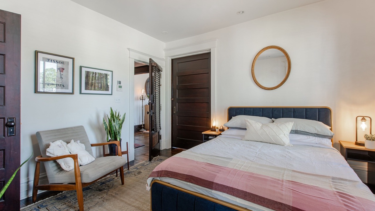 Photo of Bedroom in Hanover Place