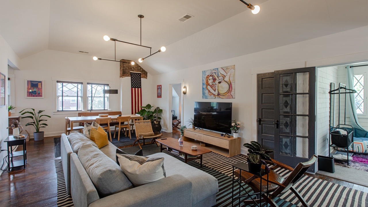 Photo of Livingroom in Hanover Place