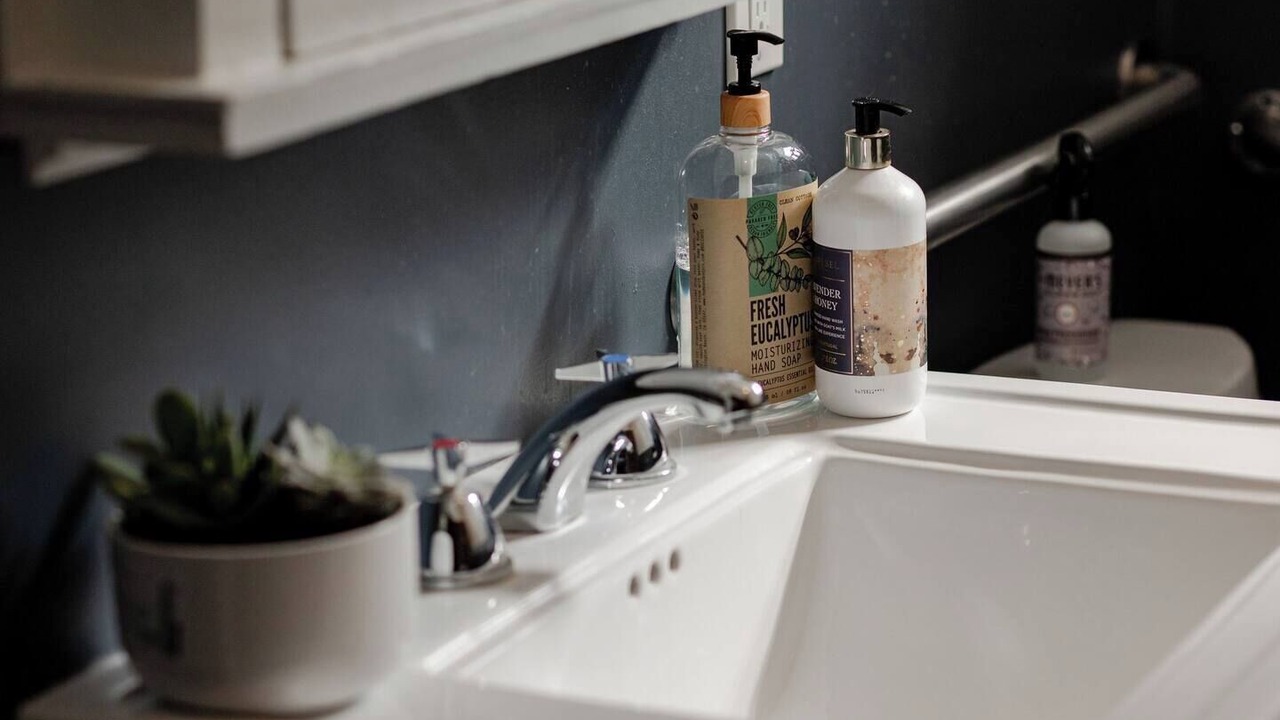 Photo of Bathroom in Hanover Place