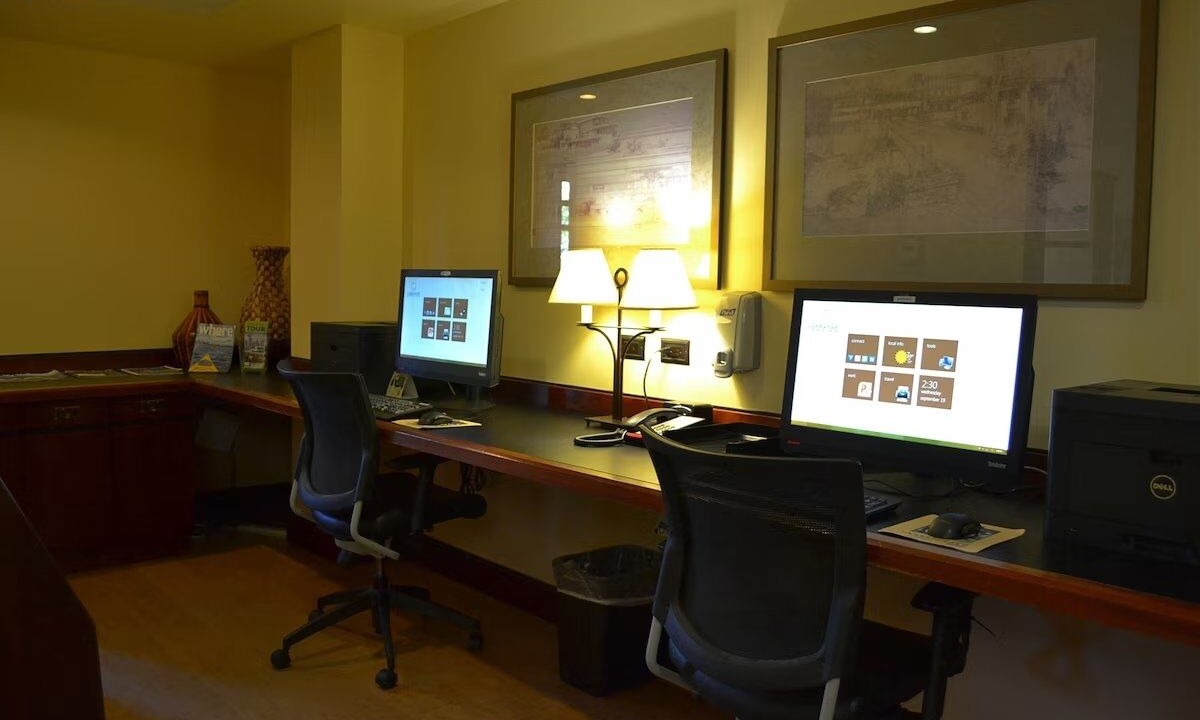 Photo of Others in East Lake Hills