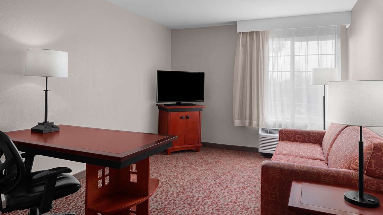 Photo of Livingroom in East Roseville Parkway