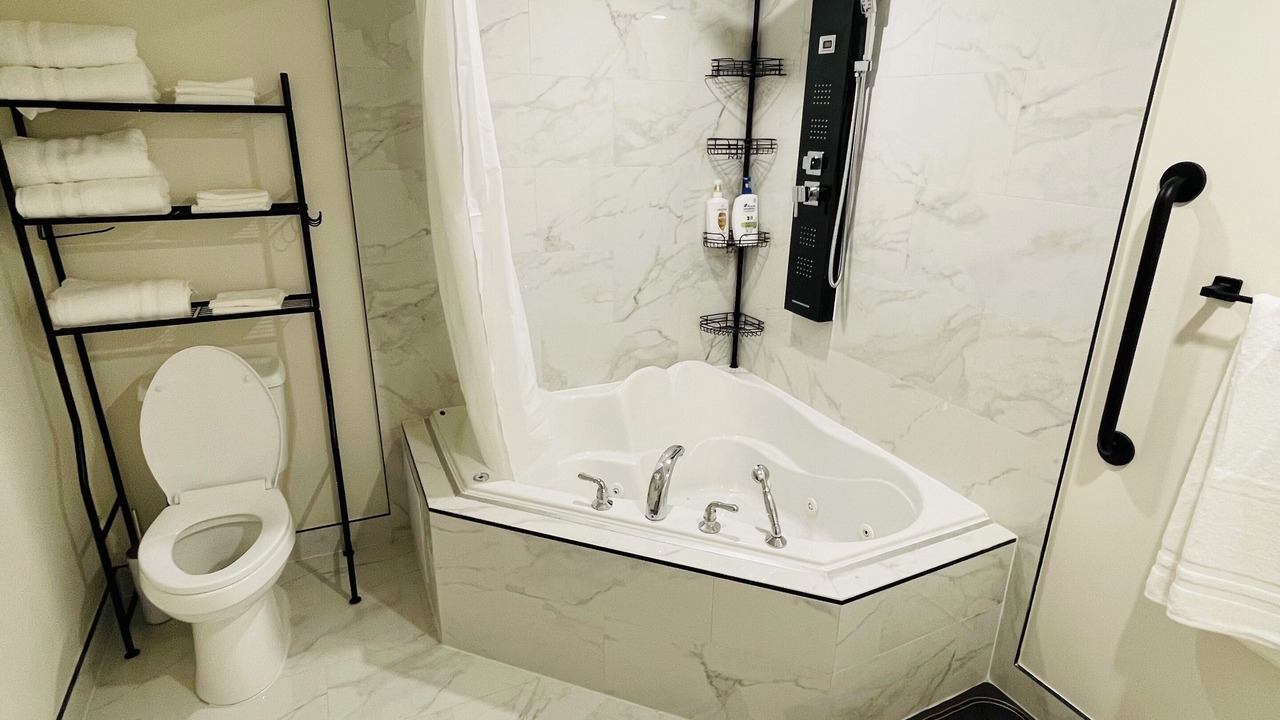 Photo of Bathroom in Thorold