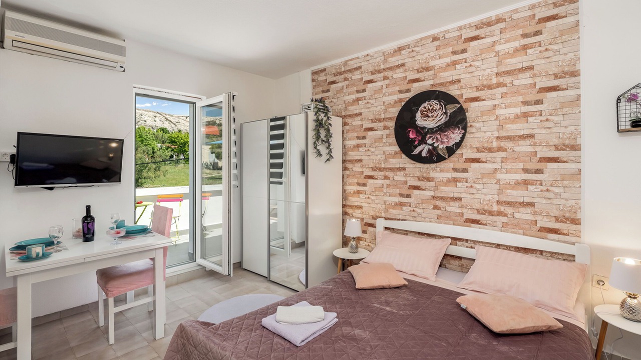 Photo of Bedroom in Dinjiska