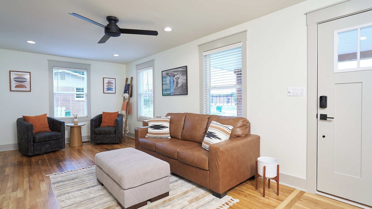 Photo of Livingroom in Perry