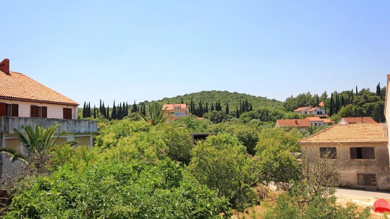 Photo of Others in Loviste