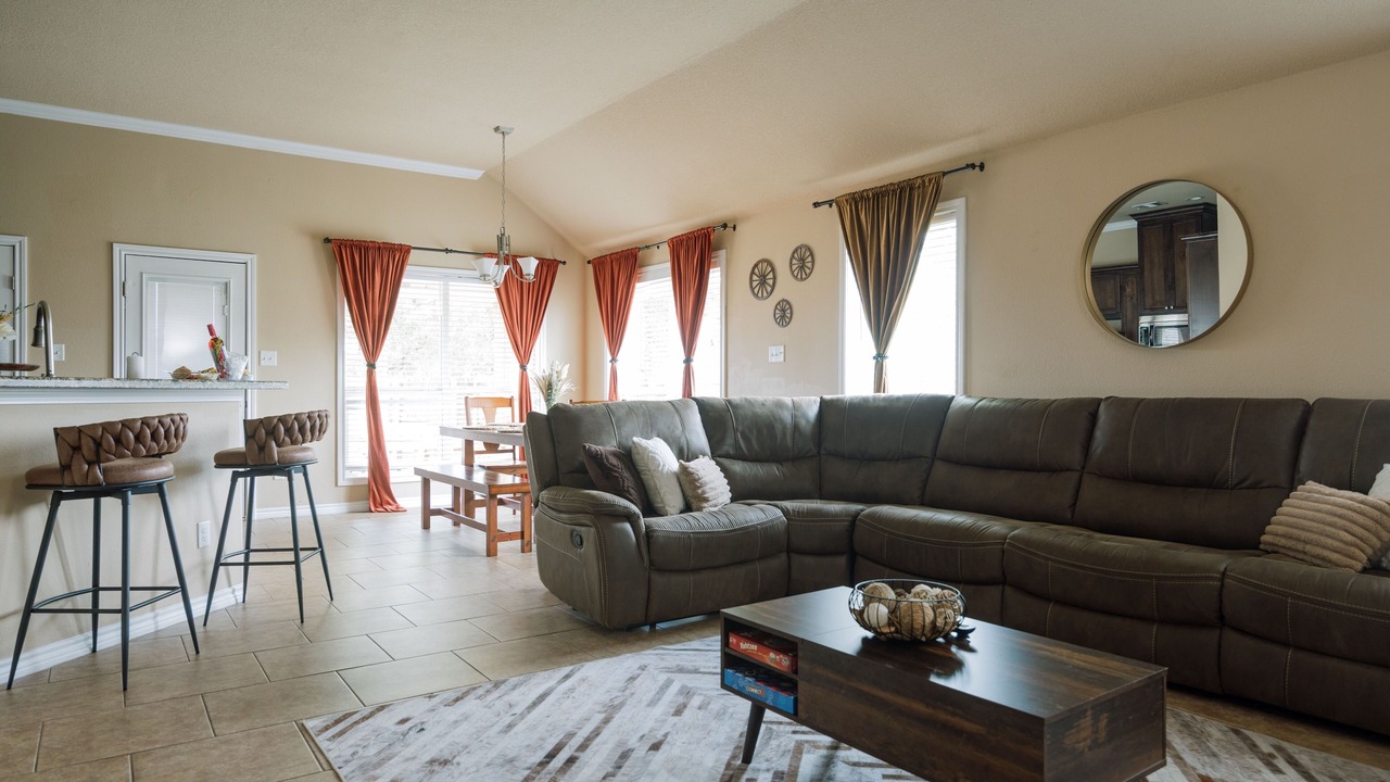 Photo of Livingroom in College Station