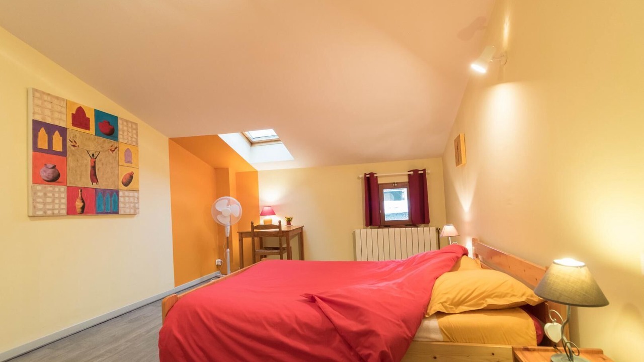 Photo of Bedroom in Gouzens