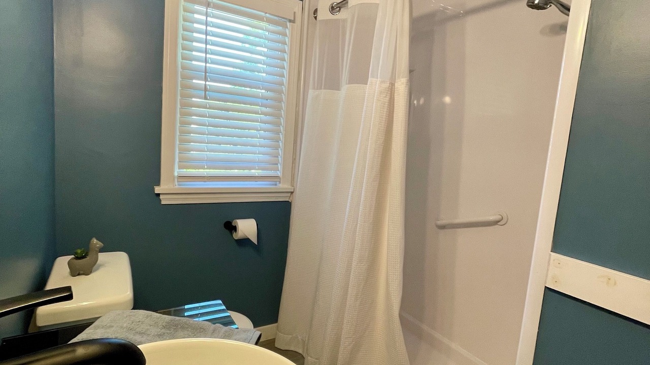 Photo of Bathroom in Gates-North Gates