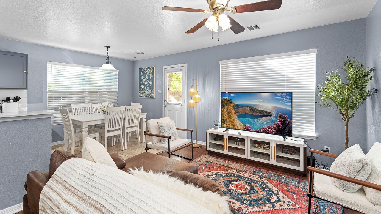 Photo of Livingroom in Franklin Park