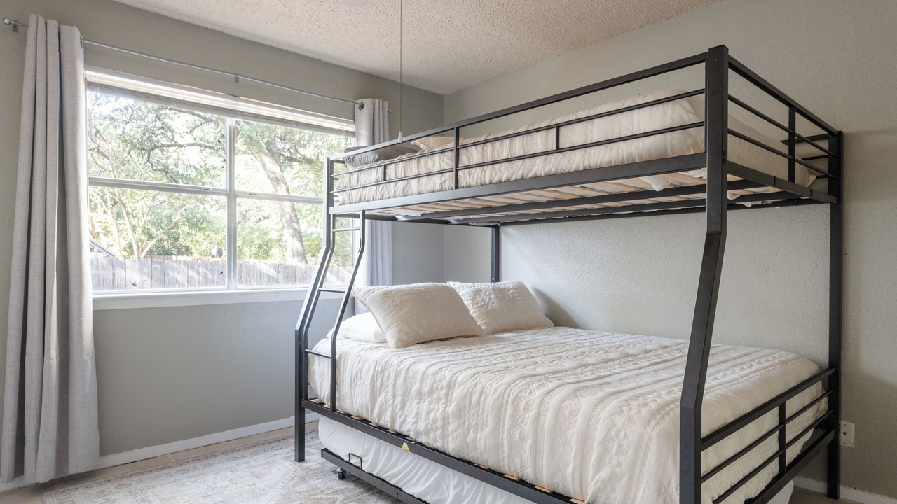 Photo of Bedroom in Balcones Terrace